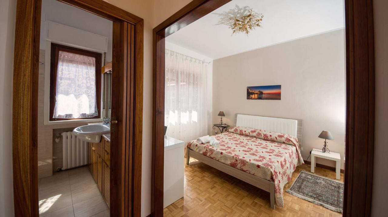 Bed and Breakfast La Castellese Aci Castello Exterior foto