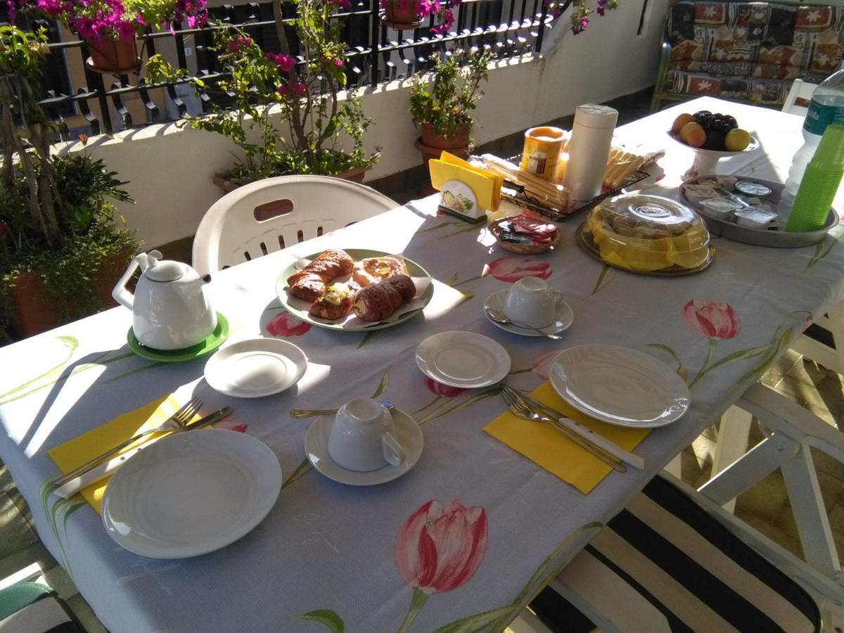 Bed and Breakfast La Castellese Aci Castello Exterior foto