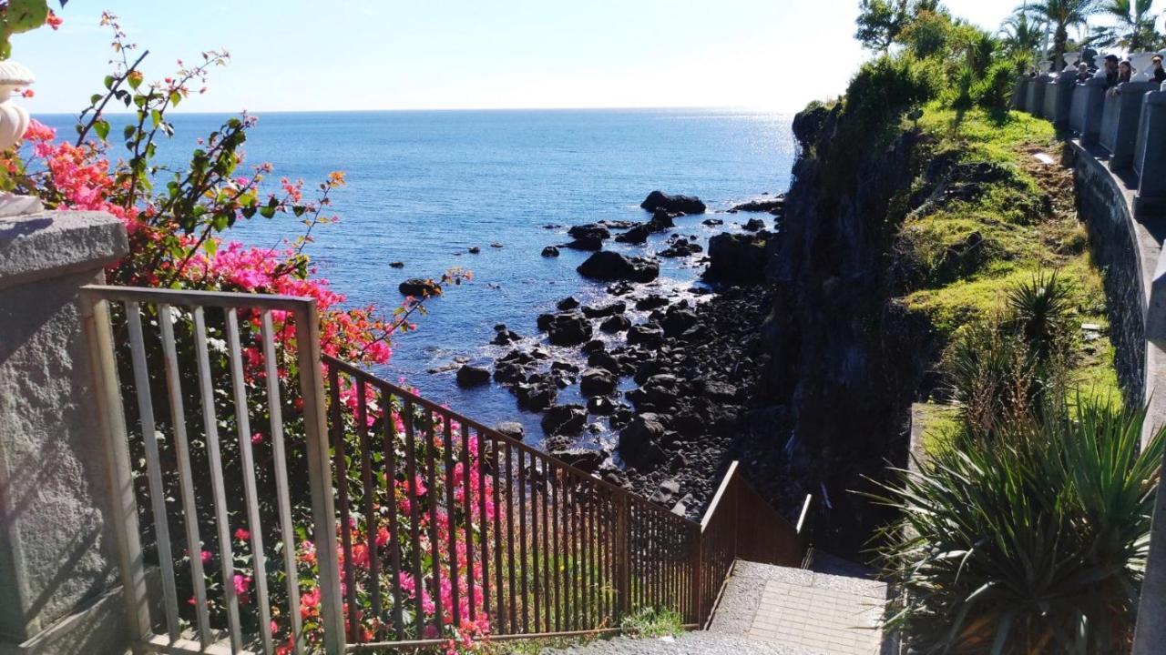 Bed and Breakfast La Castellese Aci Castello Exterior foto