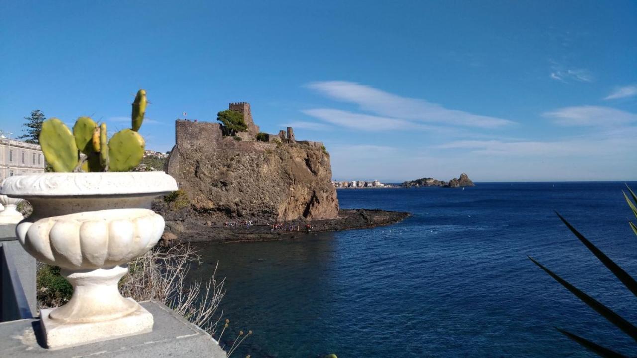 Bed and Breakfast La Castellese Aci Castello Exterior foto